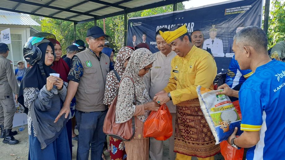 OPERASI PASAR DI KAYONG UTARA DALAM RANGKA PENGENDALIAN INFLASI DAERAH BAHAN POKOK